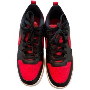 Nike Youth Court Borough Low 2